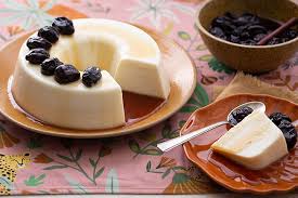 Manjar com calda de ameixa🥛