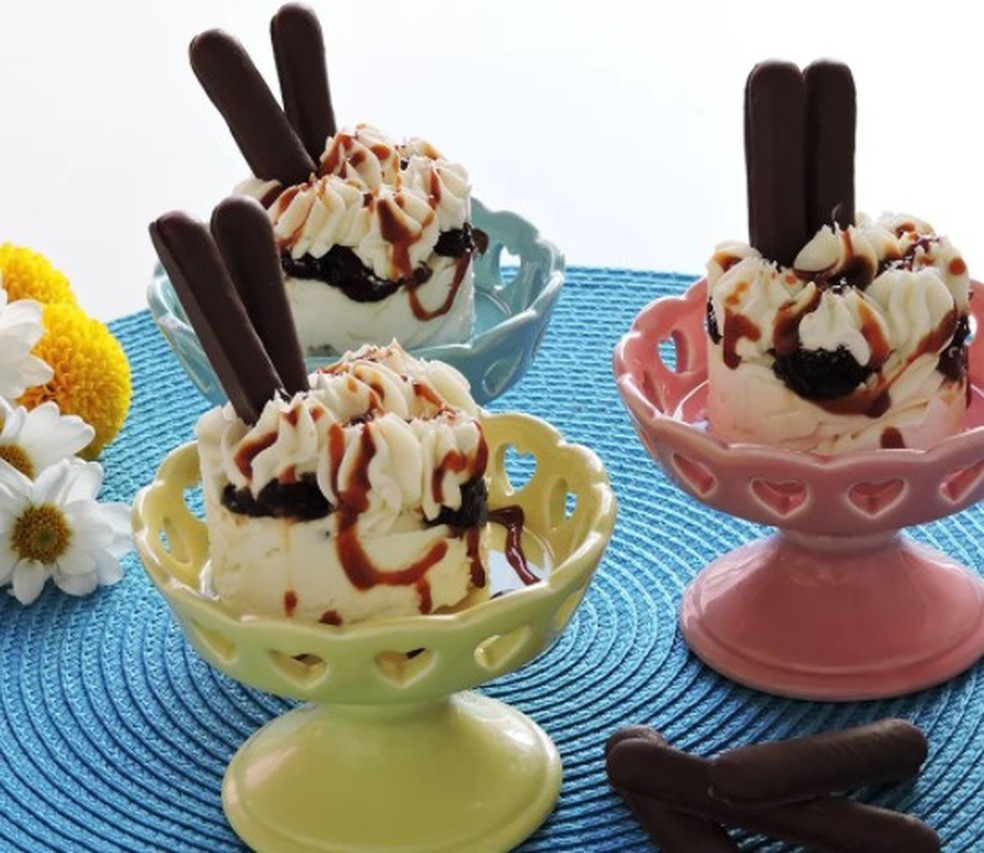 Sorvete de Coco com Ameixa e Chocolate🍦