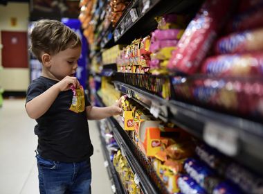 STF valida lei da Bahia que proíbe publicidade infantil de alimentos que não são saudáveis