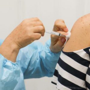 Prefeitura  de Alagoinhas segue com aplicação da vacina de reforço e 1ª dose para o pessoal da saúde