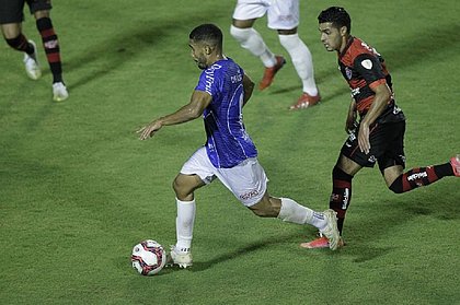 No Barradão, Vitória perde para o Doce Mel pelo Baianão