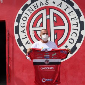 Cervejaria Itaipava faz doação ao Alagoinhas Atlético Clube neste sábado (10).