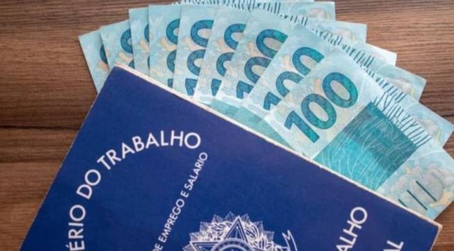 Governo prepara medidas para flexibilizar regras trabalhistas
