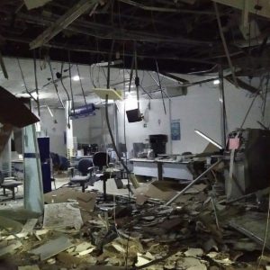Agência bancária de São Gonçalo dos Campos é explodida por bandidos e fica bastante destruída; assista