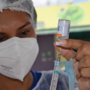 Alagoinhas: Mais de 18 mil pessoas já receberam a primeira dose da vacina contra Covid-19; confira a programação da vacinação nesta segunda (05)