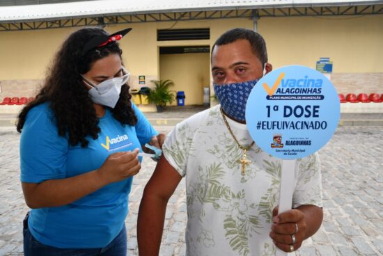 Alagoinhas: Mais de 900 pessoas receberam a 1ª dose neste final de semana; saiba quais os próximos grupos prioritários e a programação para a 2ª dose