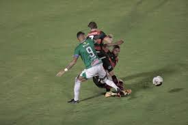 Na base do sufoco, Vitória bate o Altos garante vaga nas semifinais do Nordestão