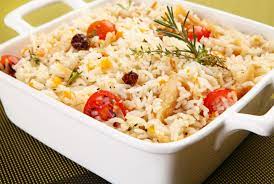 Receita de arroz com bacalhau e tomate.🥧