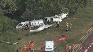 Aeronave sofre acidente no aeroporto da Pampulha em Belo Horizonte
