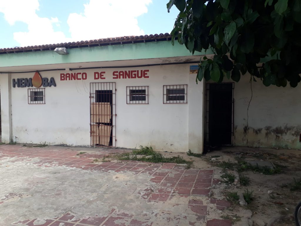 Antigo prédio do Hemoba em Alagoinhas causa transtornos a população.
