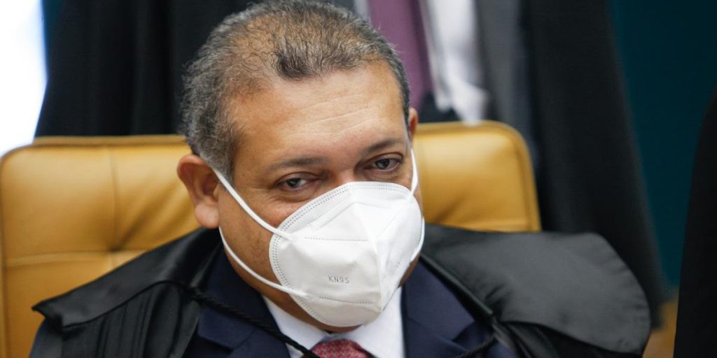 Ministro do STF intima prefeito de Belo Horizonte a liberar cultos religiosos
