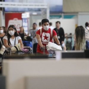 Portugal prorroga restrições a voos com o Brasil até meados de maio