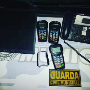 GCM Alagoinhas prende dupla que efetuou arrombamento a agência bancária