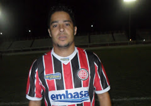 Robert testa positivo para Covid-19 e pode desfalcar o Atlético de Alagoinhas na final do Baiano