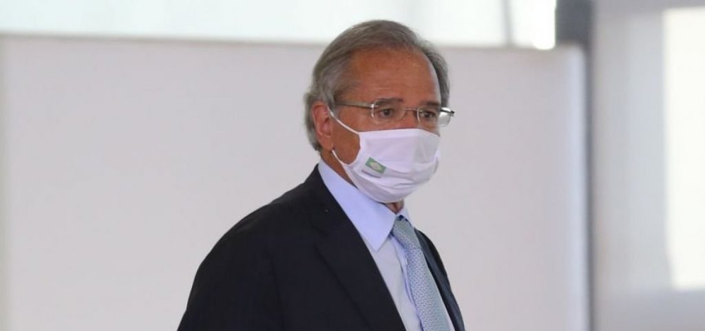 Guedes afirma que o governo pagará mais três meses de auxílio emergencial