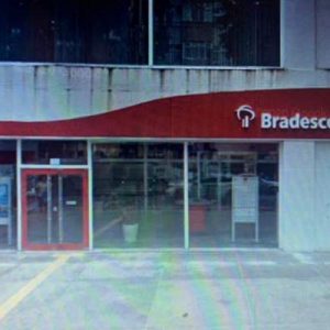 Suspeitos arrombam agência bancária no bairro da Graça