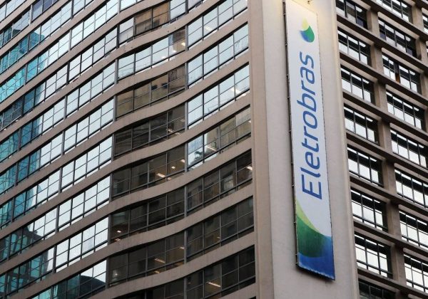 Eletrobras investirá R$ 200 bi até 2035 com privatização, afirma presidente da estatal