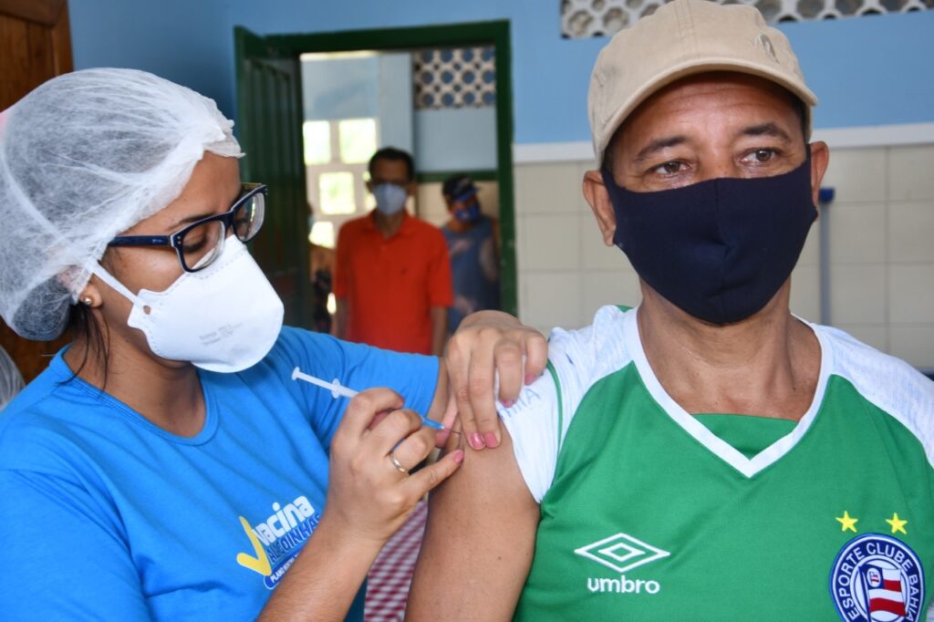 Alagoinhas:Pessoas com 45 anos ou mais serão vacinadas neste sábado(26), contra a Covid-19.