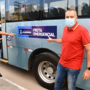 Prefeitura de Alagoinhas apresenta ônibus da frota emergencial que vai operar as linhas do lote 2
