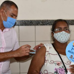 A semana em Alagoinhas (BA) começa com a continuidade da vacinação de 1ª dose contra a Covid-19