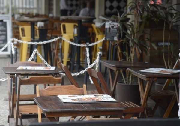 Restaurantes acionam Justiça pedindo a estados e municípios indenização por fechamentos