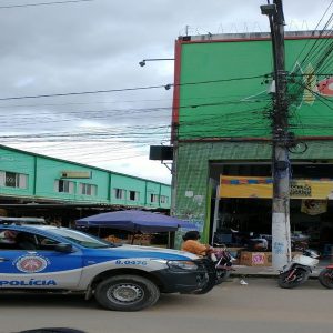 Polícia Militar prende homem por assalto a loja Guaibim em Alagoinhas.