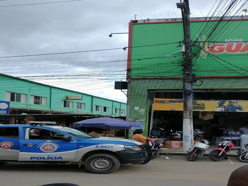 Polícia Militar prende homem por assalto a loja Guaibim em Alagoinhas.