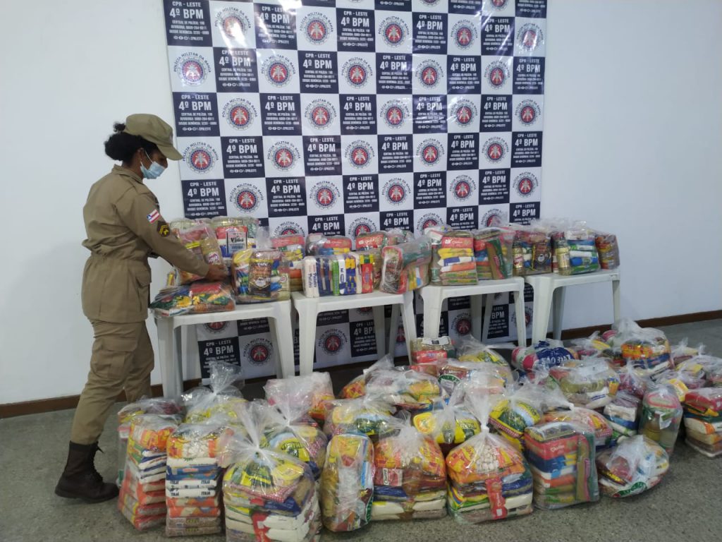 Quarto Batalhão em Alagoinhas realiza entrega das cestas básicas arrecadadas na Campanha: “MÊS DAS MÃES SOLIDÁRIO.
