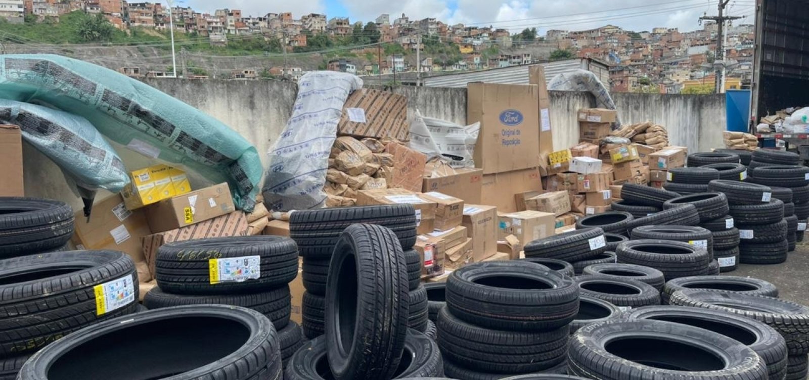 Polícia recupera carga de peças automotivas avaliada em R$ 1 milhão