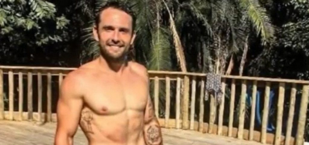 Professor de tênis é assassinado a tiros dentro de casa em Trancoso