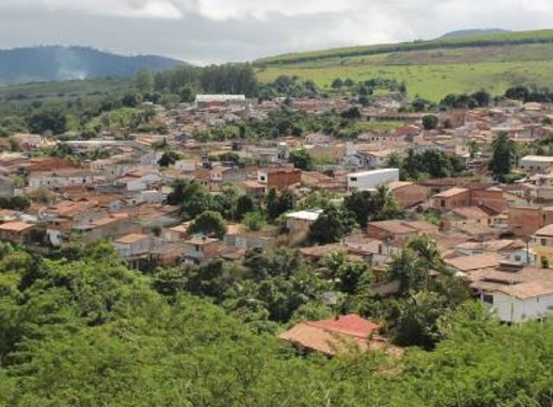 Polícia investiga caso de bebê encontrado morto às margens da BR-101, no sul da Bahia