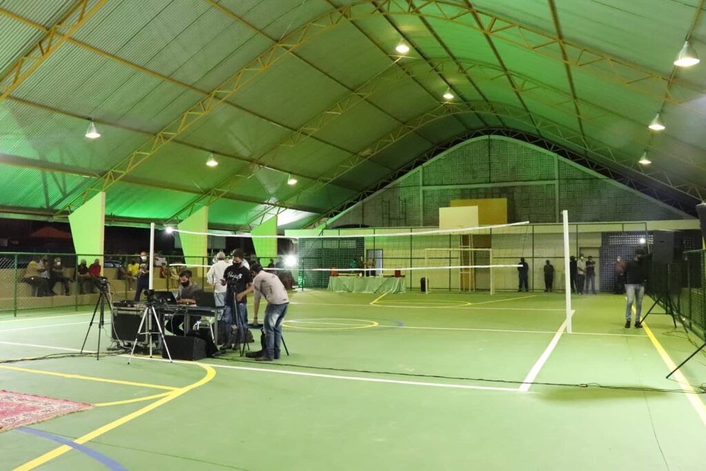 Alagoinhas:Como parte das celebrações do aniversário da cidade, moradores da Santa Terezinha recebem quadra poliesportiva