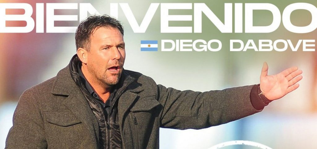 Bahia anuncia contratação de técnico argentino para sair da crise
