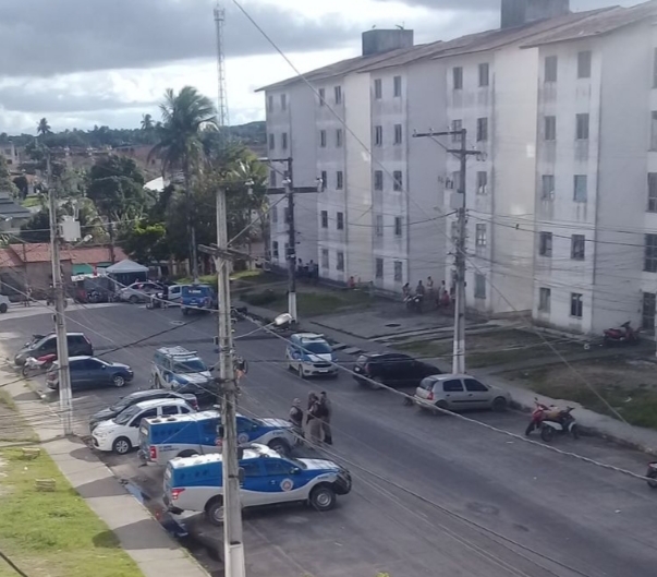 Polícia prende suspeito, após praticar roubo a estabelecimento comercial em Alagoinhas; veja vídeo