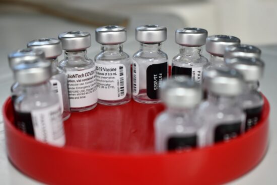Vacinação Covid-19: confira o público para dose de reforço nesta quinta (12), em Alagoinhas