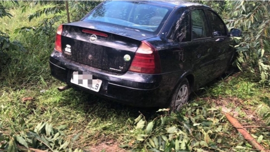 Policiais do Quarto Batalhão recuperam veículo roubado na BR 101