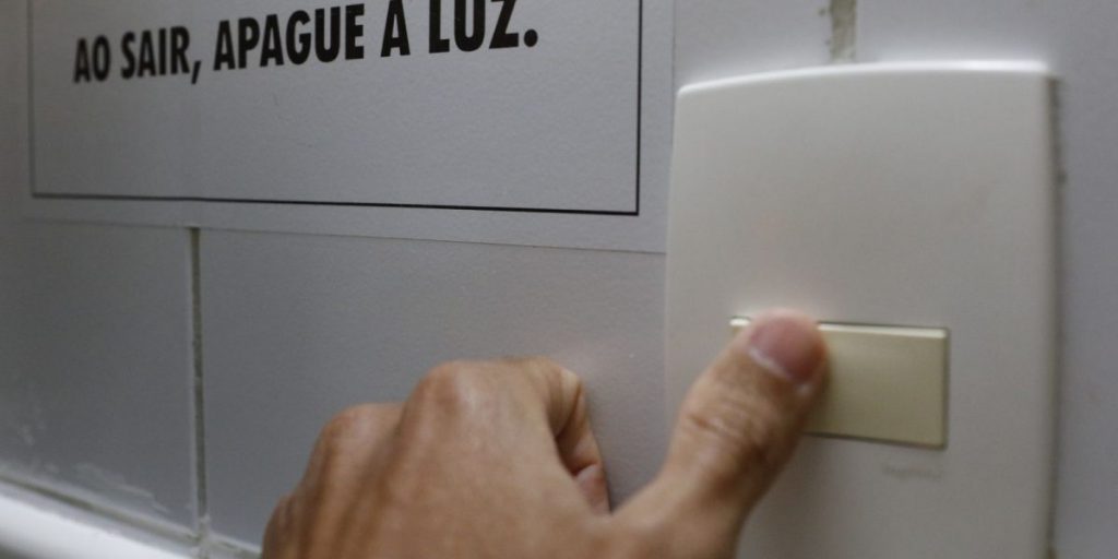 Setor elétrico lança campanha contra o desperdício de energia