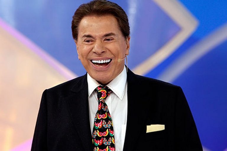 Silvio Santos recebe alta e deixa hospital