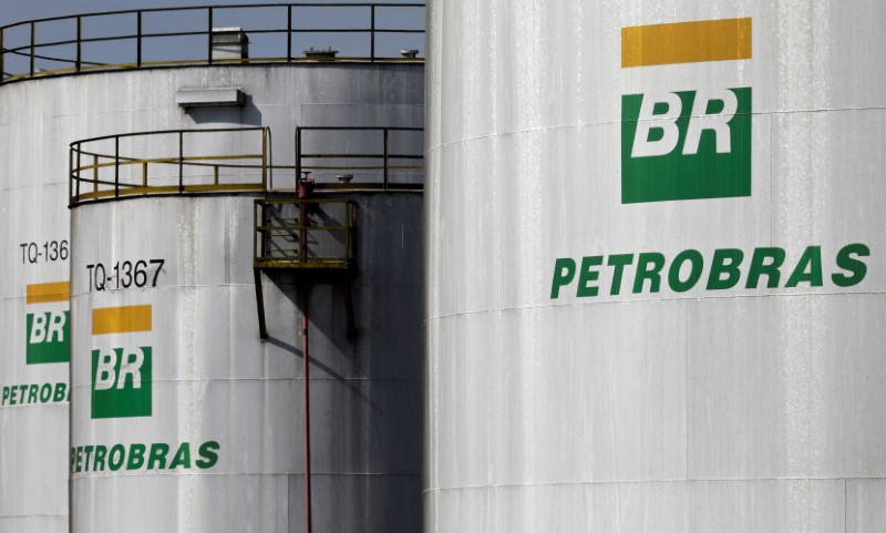 Gasolina da Petrobras sobe 3,5% nas refinarias; avanço no ano soma 51%