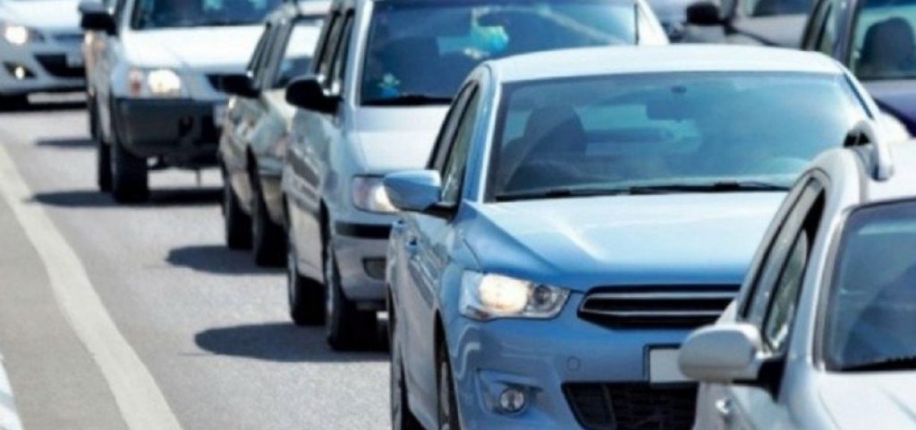 Donos de veículos de placas com finais 9 e 0 têm até o fim de setembro para pagar IPVA