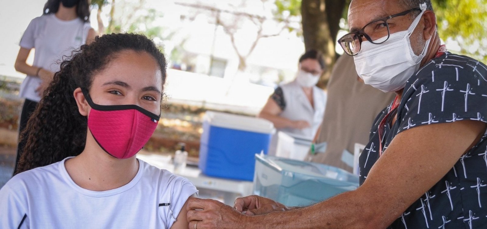 Por recomendação do Ministério da Saúde, vacinação de adolescentes sem comorbidade é suspensa em Salvador