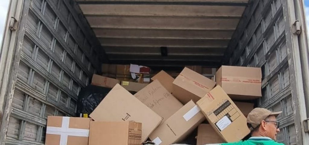 Carga de calçados falsificados avaliada em R$ 500 mil é recuperada em Feira de Santana