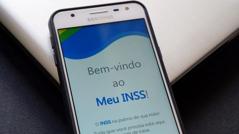 Fila do INSS cresce e ultrapassa 1,8 milhão de pessoas