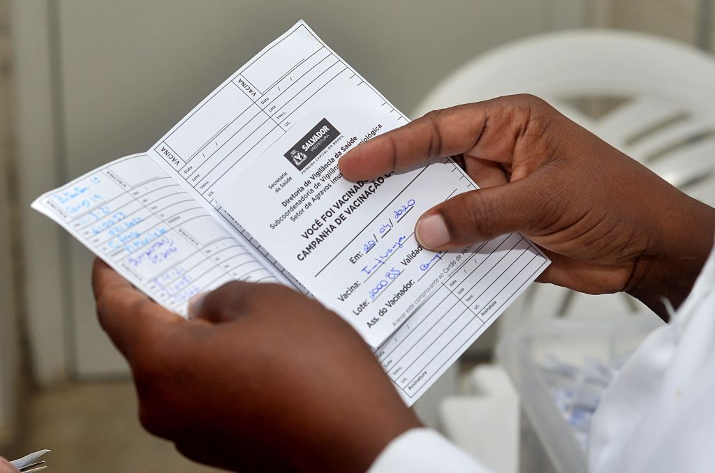 Saúde: certificado de vacinação será emitido com novas informações