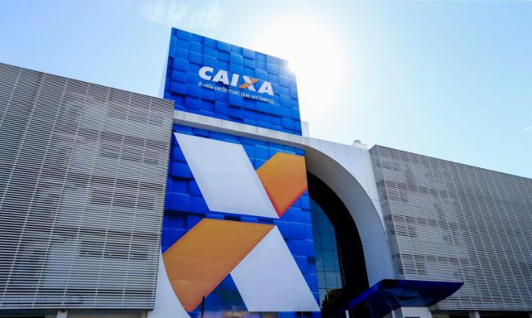 Governo estuda extensão do auxílio emergencial para 2022