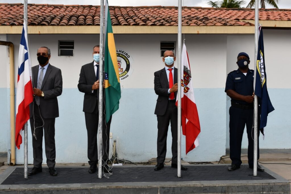 Prefeitura de Alagoinhas comemora o 7 de Setembro com ato cívico e hasteamento de bandeiras