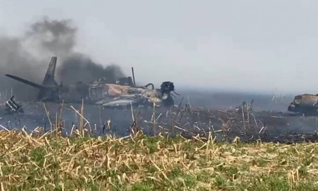 Piloto é ejetado de aeronave militar antes do avião cair em Campo Grande (MS)