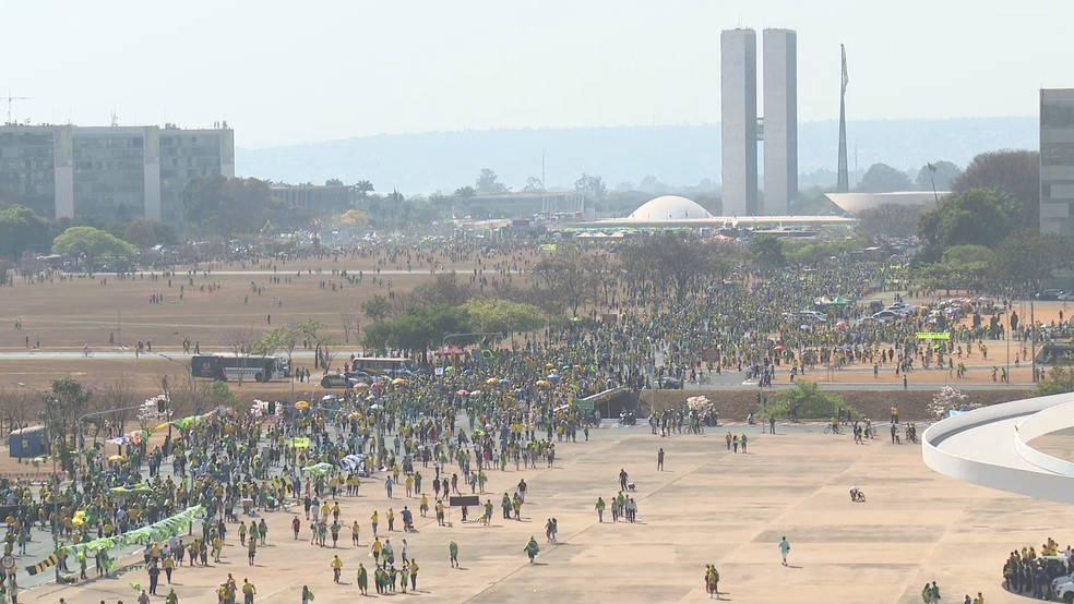 Vídeo: Sem desfile, cerimônia de 7 de setembro é realizada em Brasília