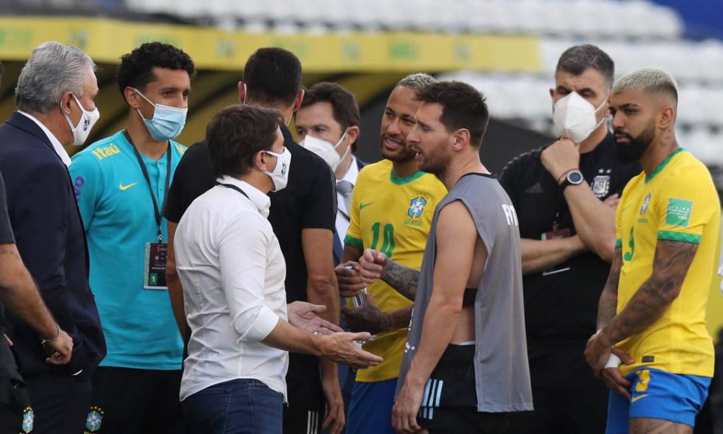 Brasil x Argentina é suspenso; decisão sobre a partida caberá à Fifa, informa Conmebol