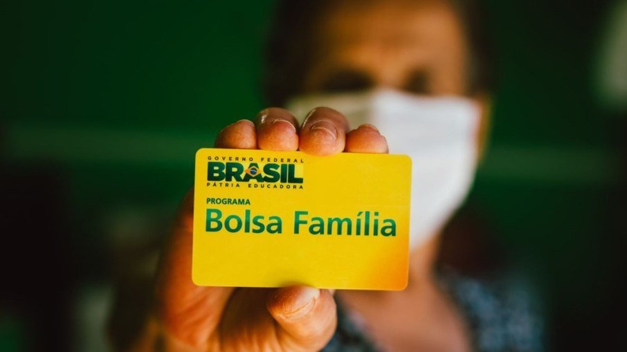 Aumento do Bolsa Família não evita perda de renda dos mais pobres em 2022